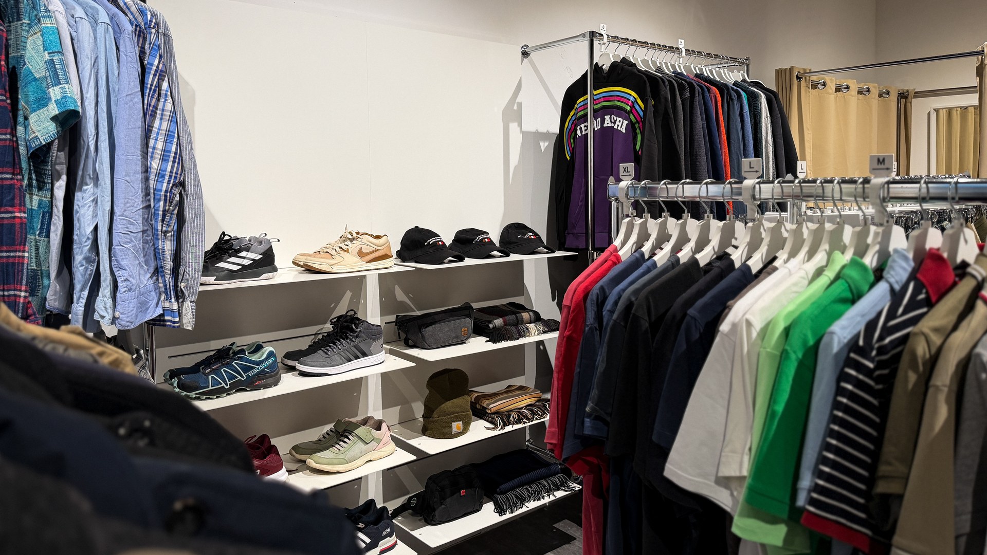 Hanseatic Help Store im EEZ